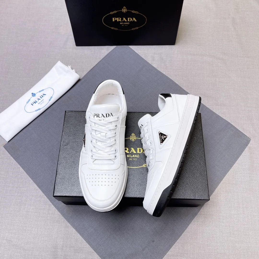 P380 Prada Prada's new men's leather sneakers, the highest version on the market, any comparison is welcome🆚! The original leather has excellent texture and is super high-end! Fetal sheep net lining imported from Italy, removable pad! Luxurious materials and fine workmanship, highly recommended! Code number 38-45 No. 058
